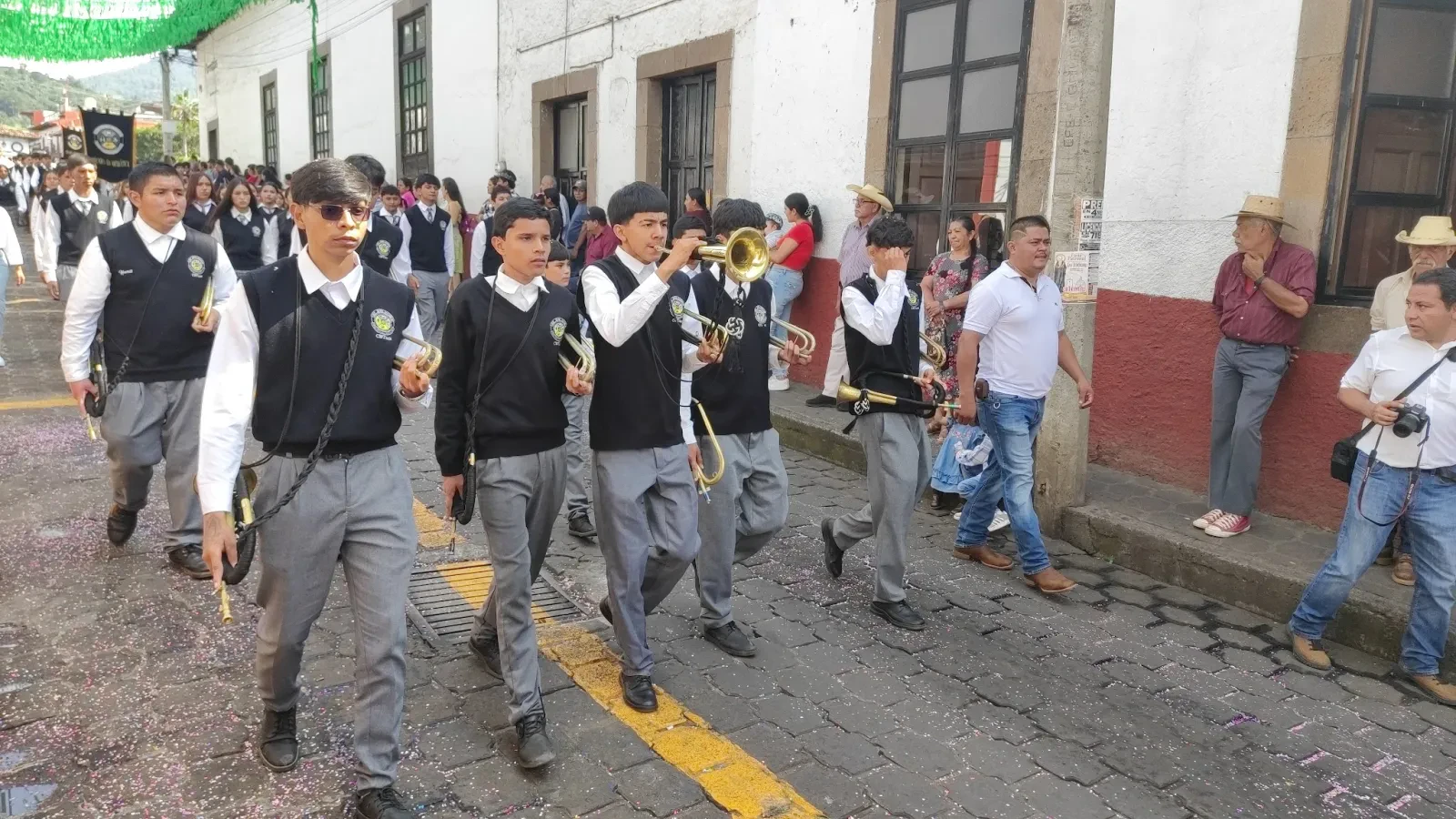 Desfile 16 de septiembre en Tacámbaro, Michoacán (foto 8 de 8)